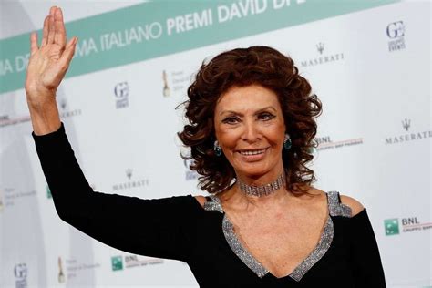 Sophia Loren: Marito, patrimonio, origini, fumare, tatuaggi